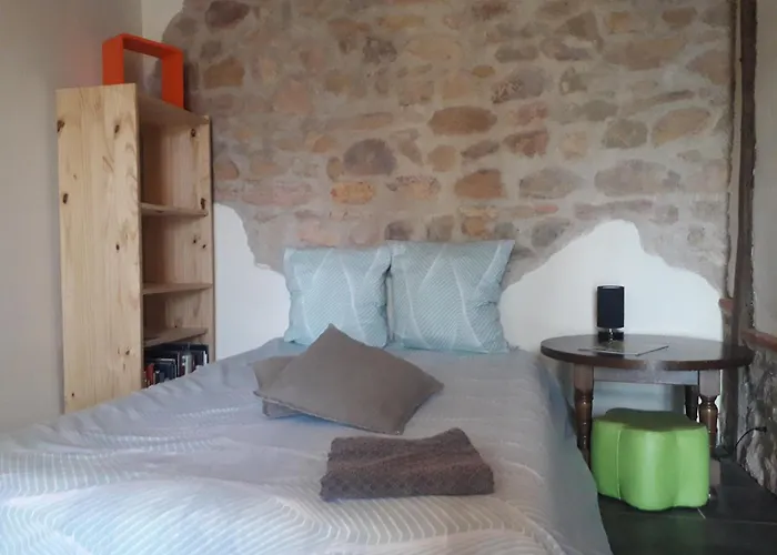 Проживание в семье Double *